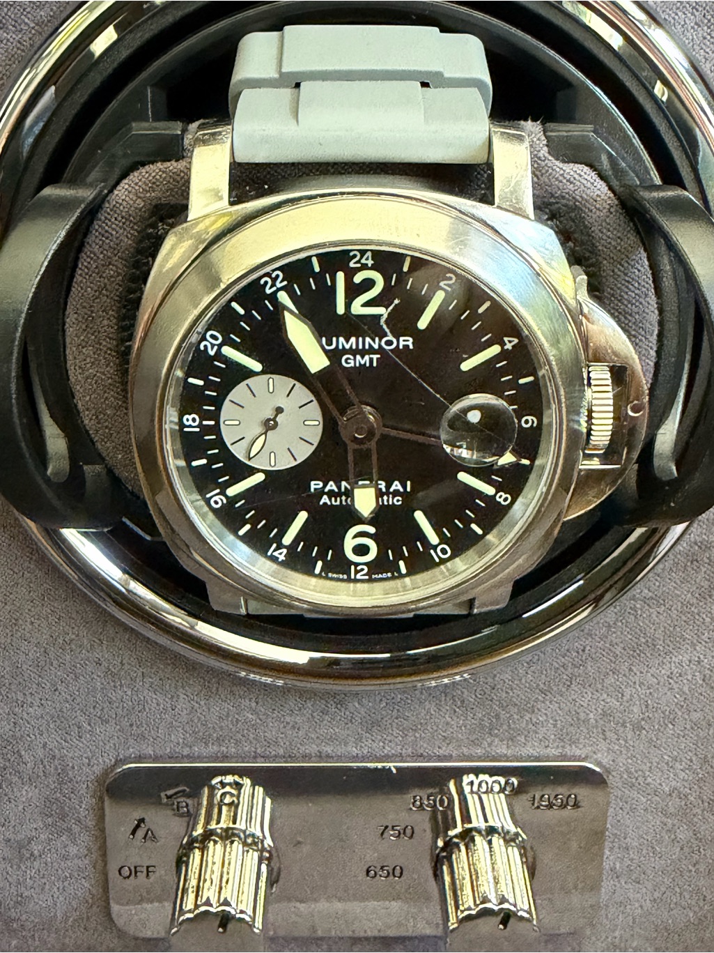 Panerai Luminor Gmt Black Dial With Light Gray Strap